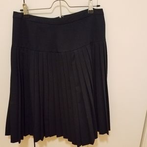 Tommy Hilfiger Navy Blue Pleated Skirt Sz 6